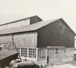 昭和32年 足立区宮城町に工場を設立