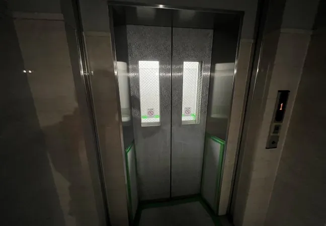 施工前（エレベーター）