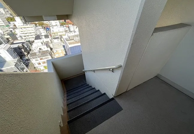 施工前（階段）